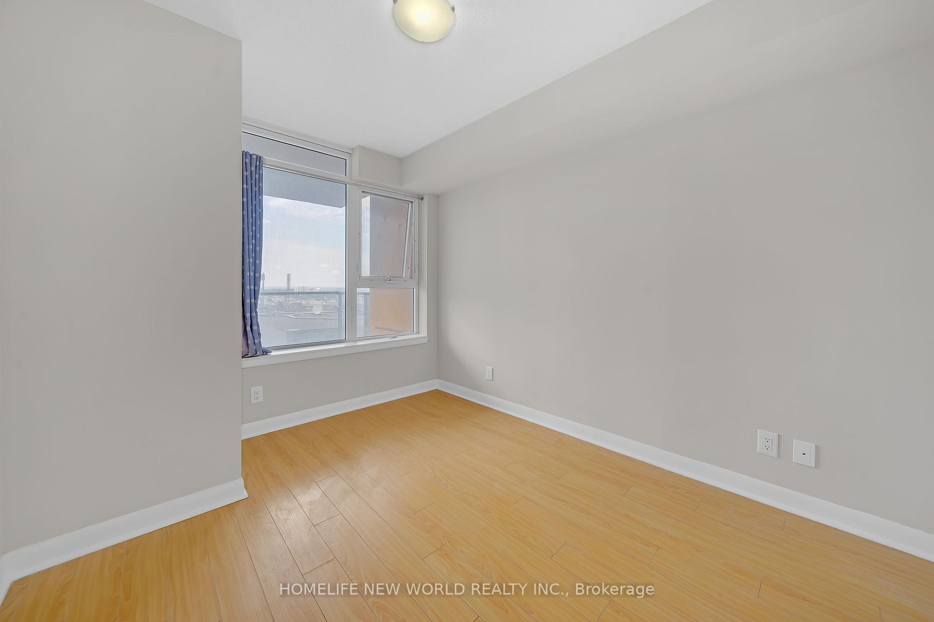 1 Bedroom Condo at 25 Town Centre,  Toronto For sale