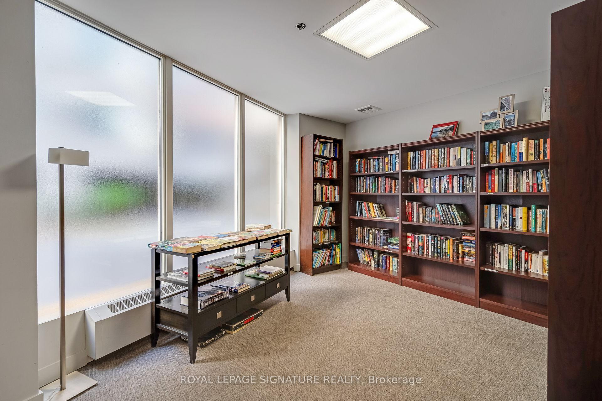 2 Bedrooms Condo at 323 Richmond, Toronto For sale