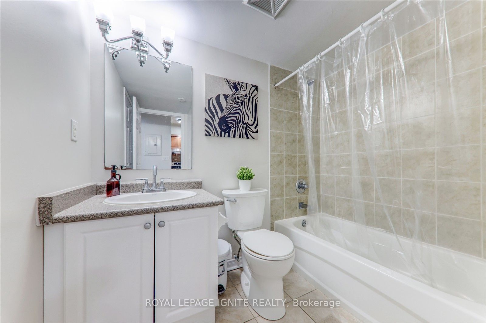 3035 Finch Avenue, #2013