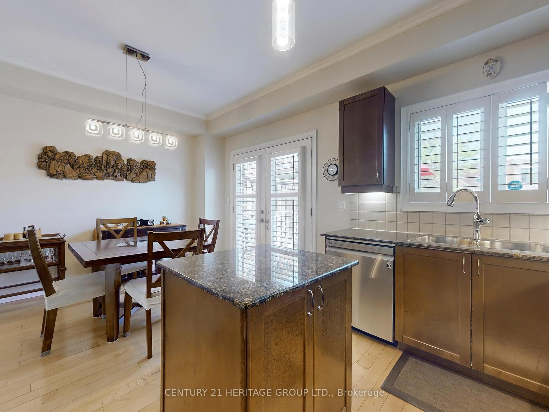 4 Bedrooms Condo at 127 Mill, Toronto For sale