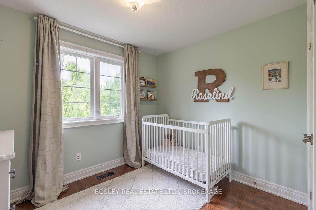 3 Bedrooms Condo at 2282 Orchard, Burlington For sale