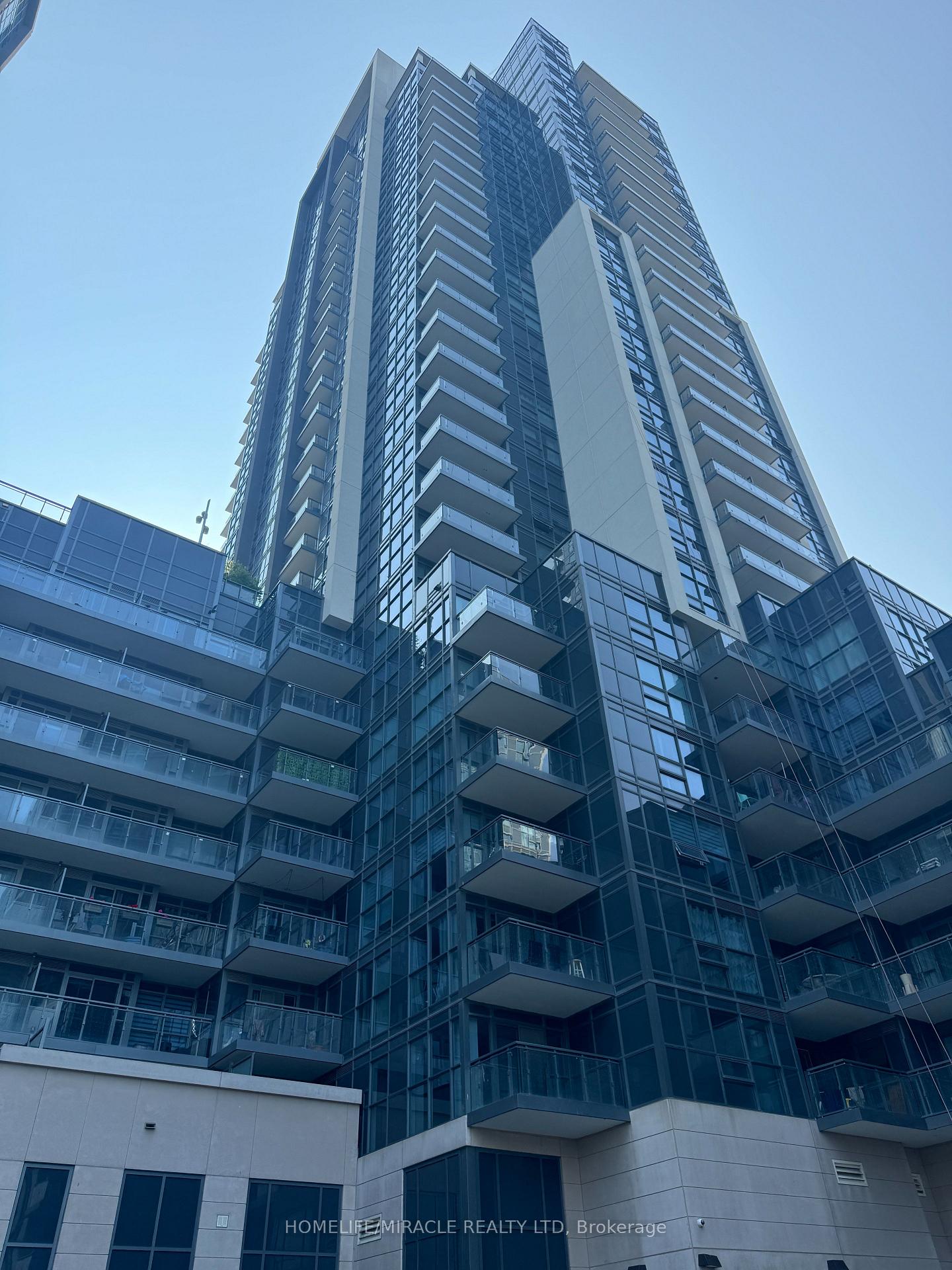 3 Bedrooms Condo at 20 Meadowglen, Toronto For sale