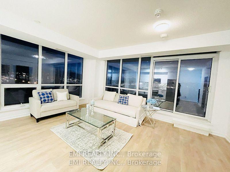 3 Bedrooms Condo at 36 Forest Manor,  Toronto For sale
