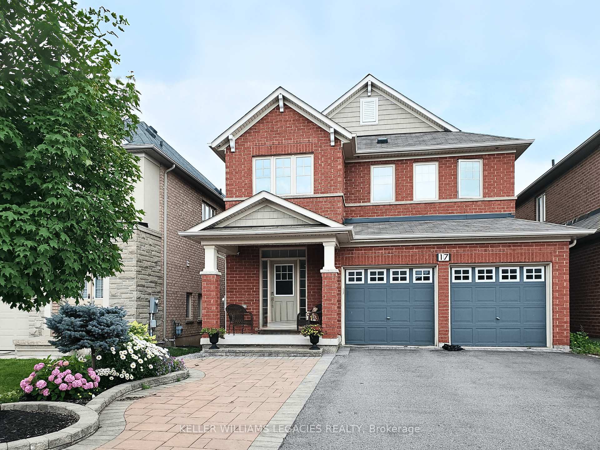 17 Mansard Drive, Richmond Hill, ON L4E 0L8