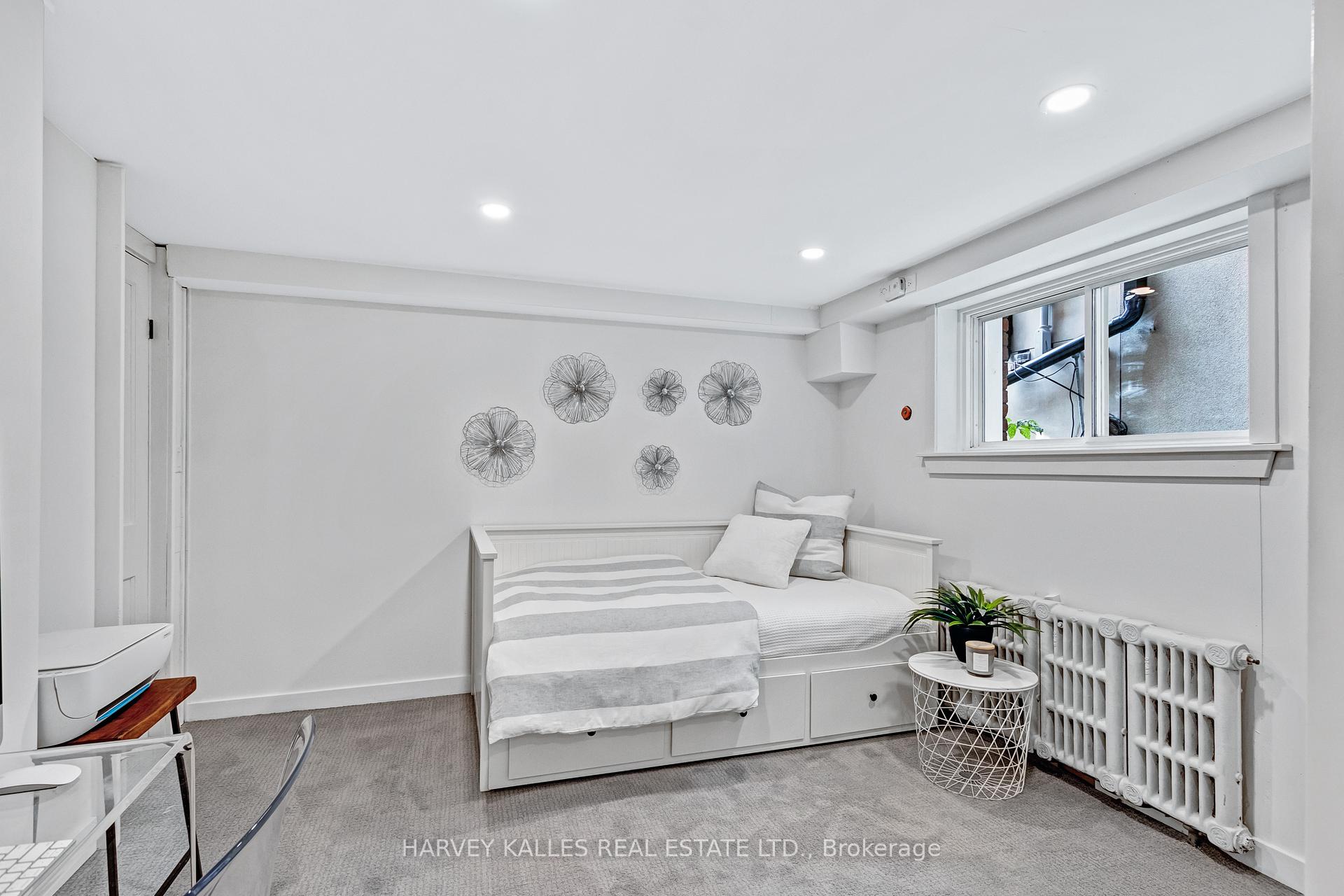 311 Rosewell Avenue