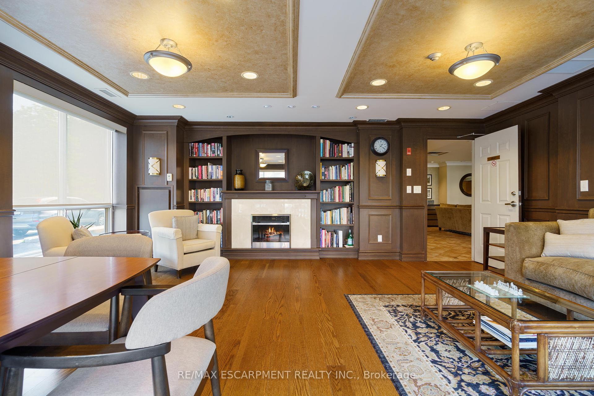 2 Bedrooms Condo at 4000 Creekside, Hamilton For sale