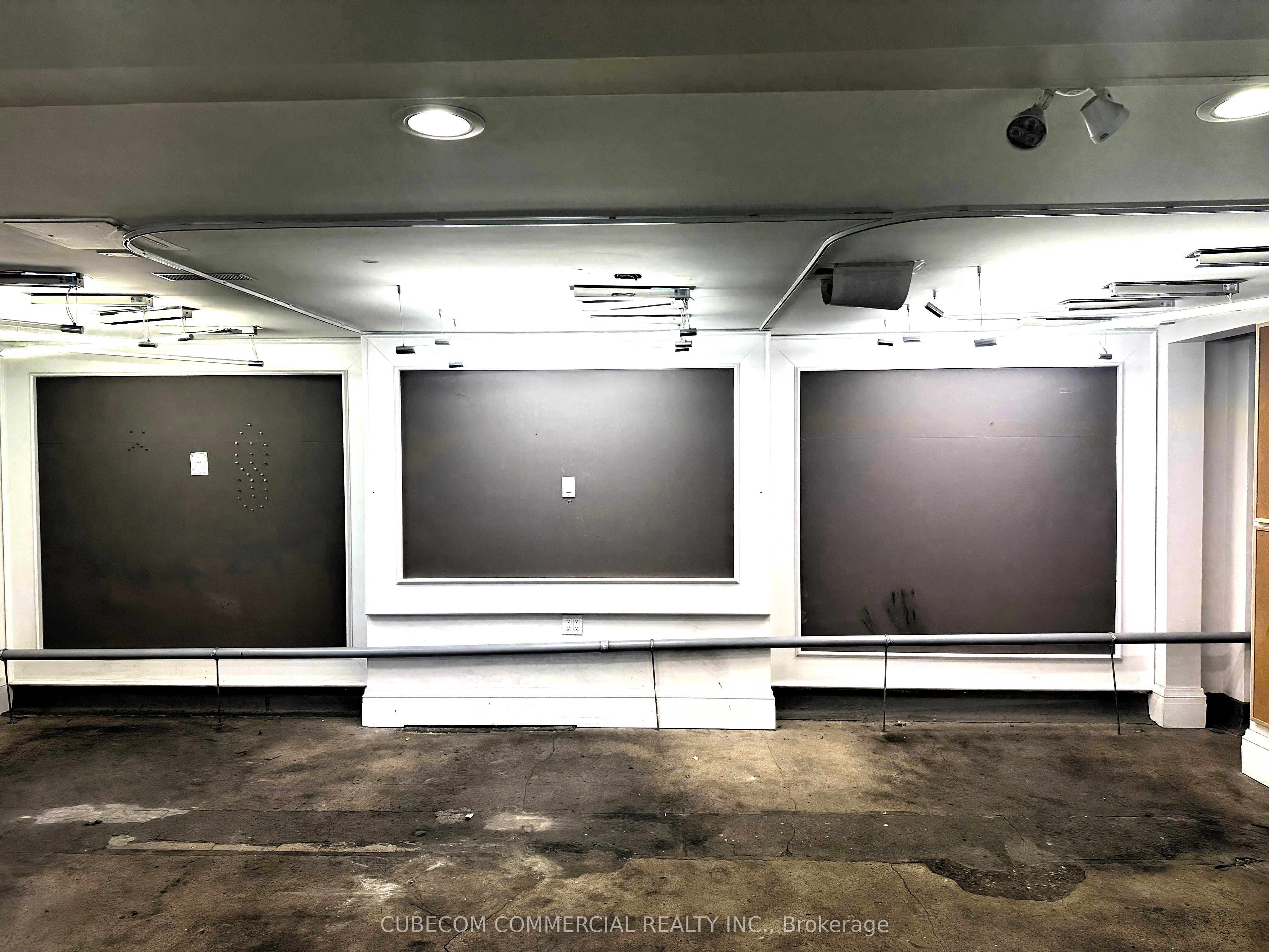 378 Yonge Street, #2nd Floor
