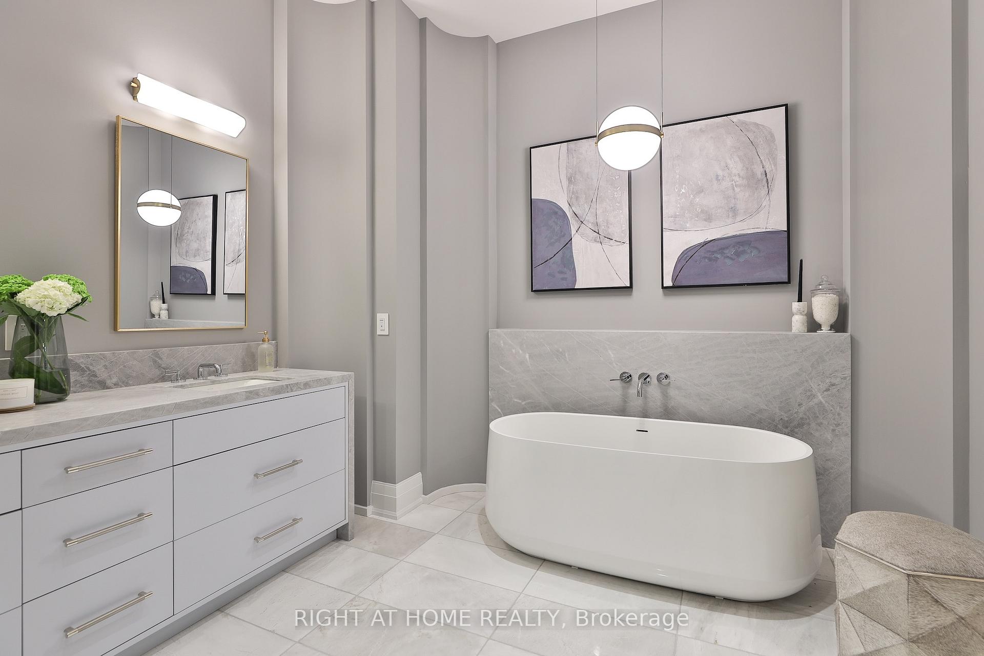 4 Bedrooms Condo at 10 Prince Arthur, Toronto For sale