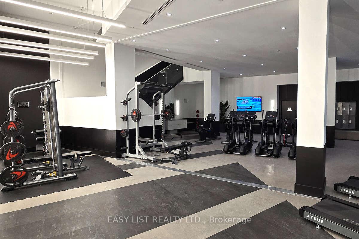2 Bedrooms Condo at 2908 Highway 7, Vaughan For sale