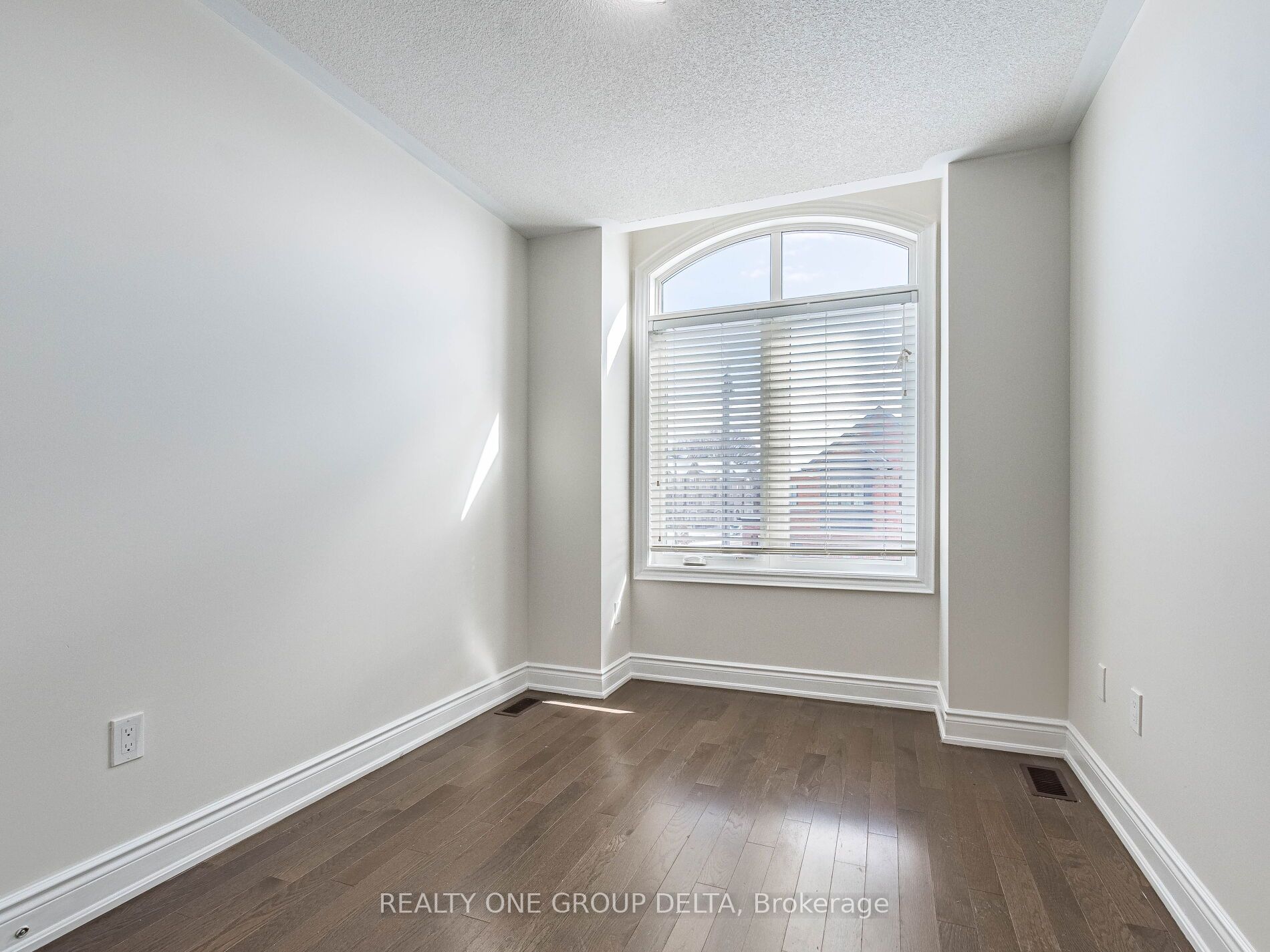 6 Quinton Ridge, #.