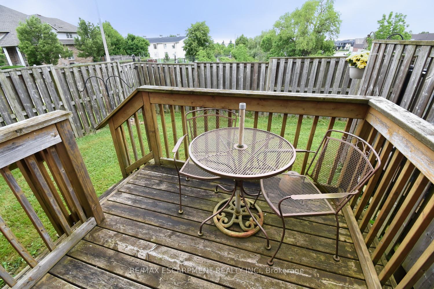 3 Bedrooms Condo at 7 Southside, Hamilton For sale