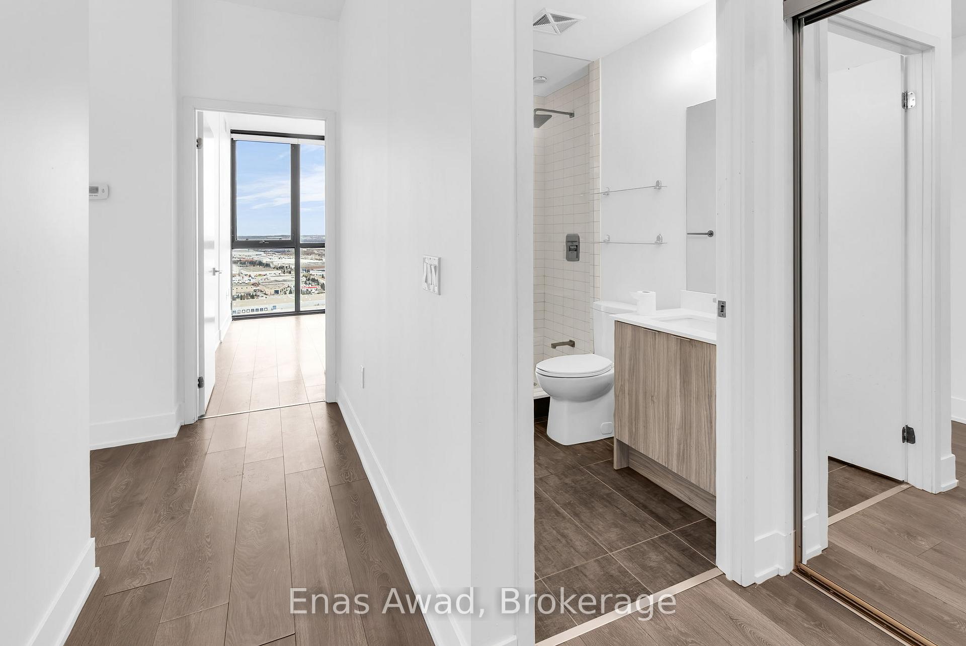 2 Bedrooms Condo at 2916 Highway 7,  Vaughan For sale