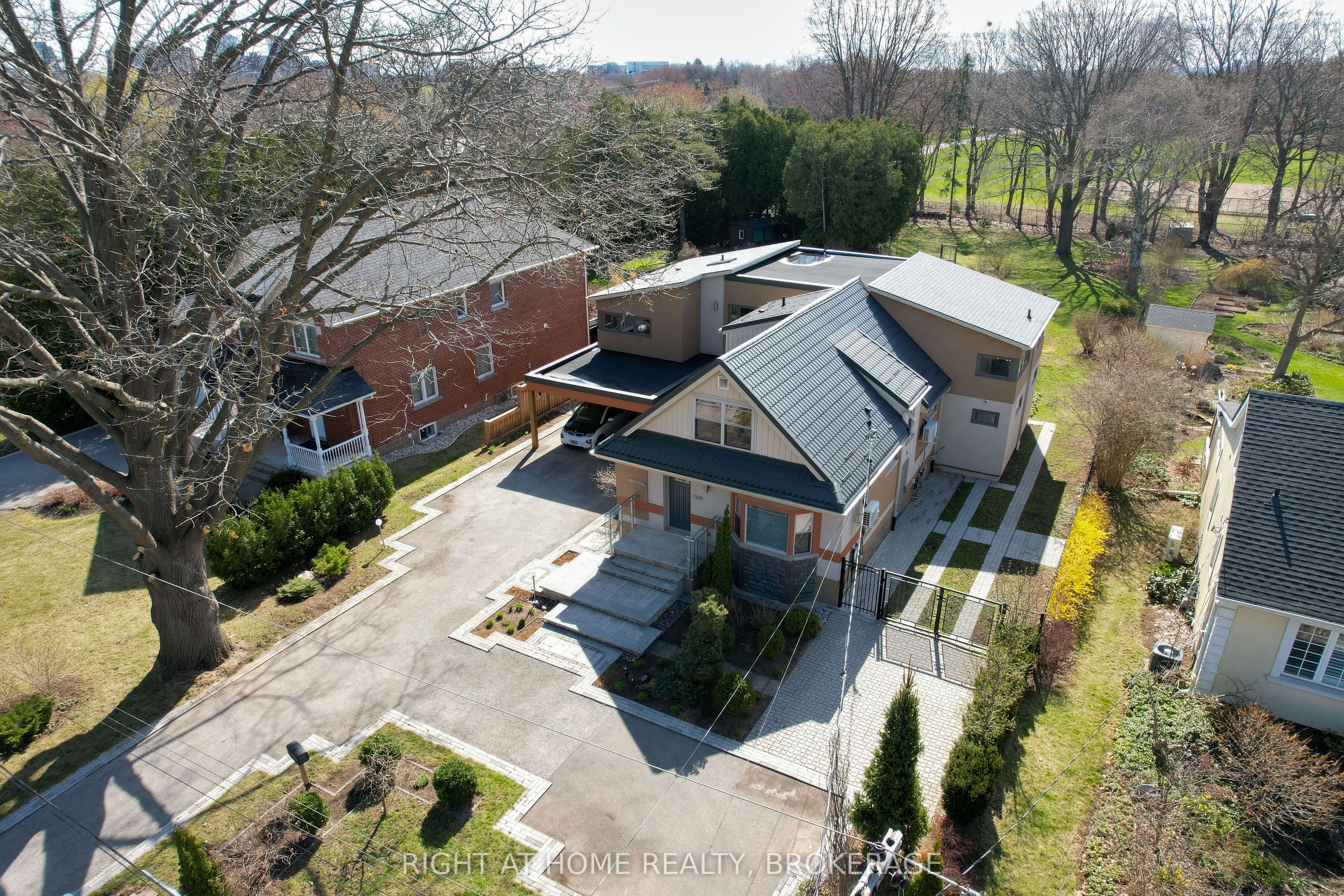 704 Cedar Avenue