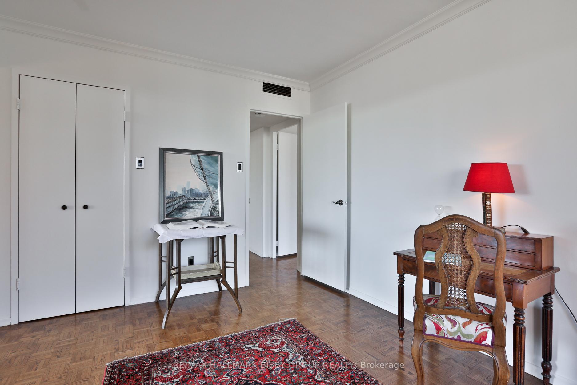 2 Bedrooms Co-op at 20 Avoca, Toronto For sale