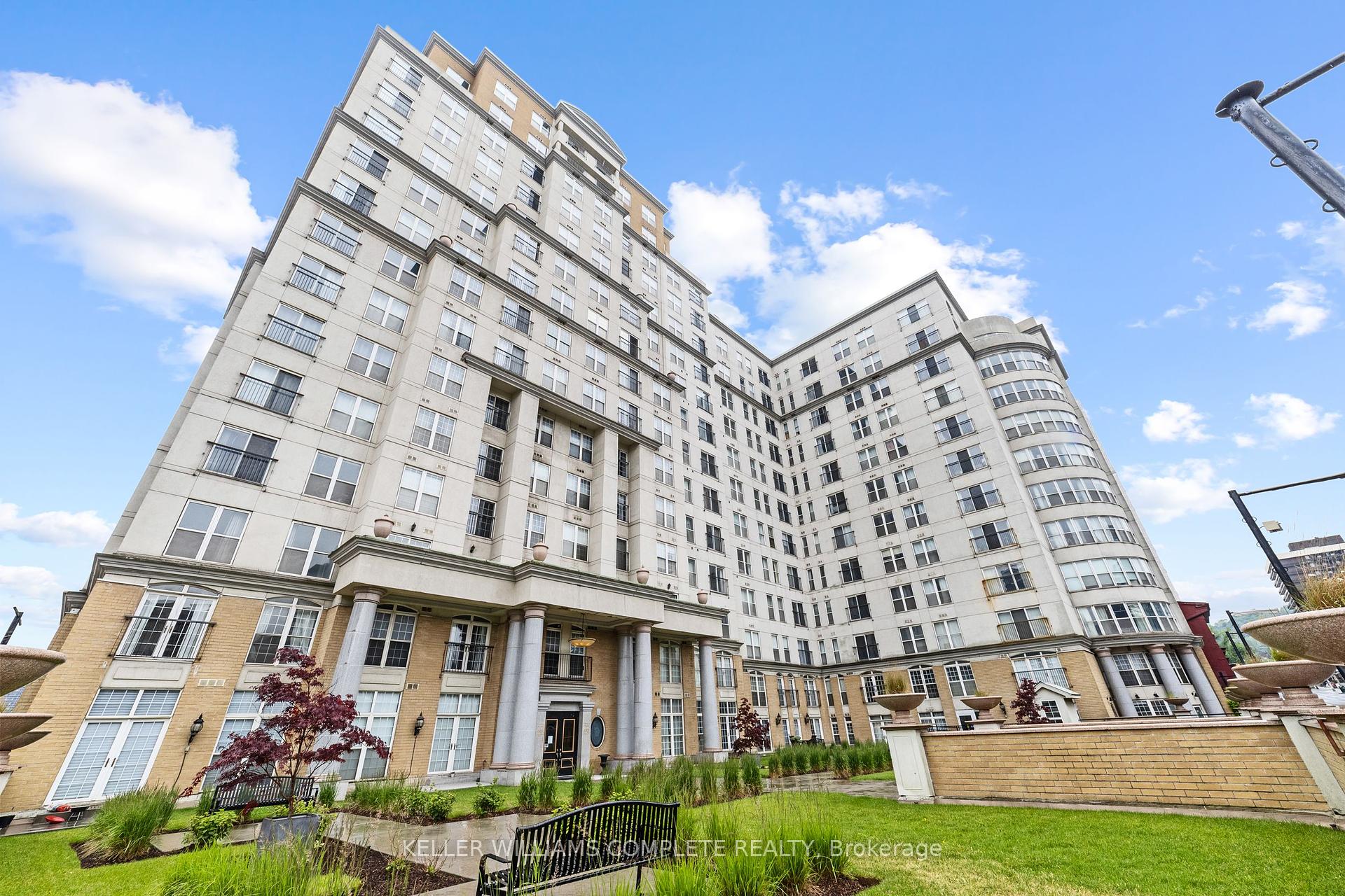 2 Bedrooms Condo at 135 James, Hamilton For sale