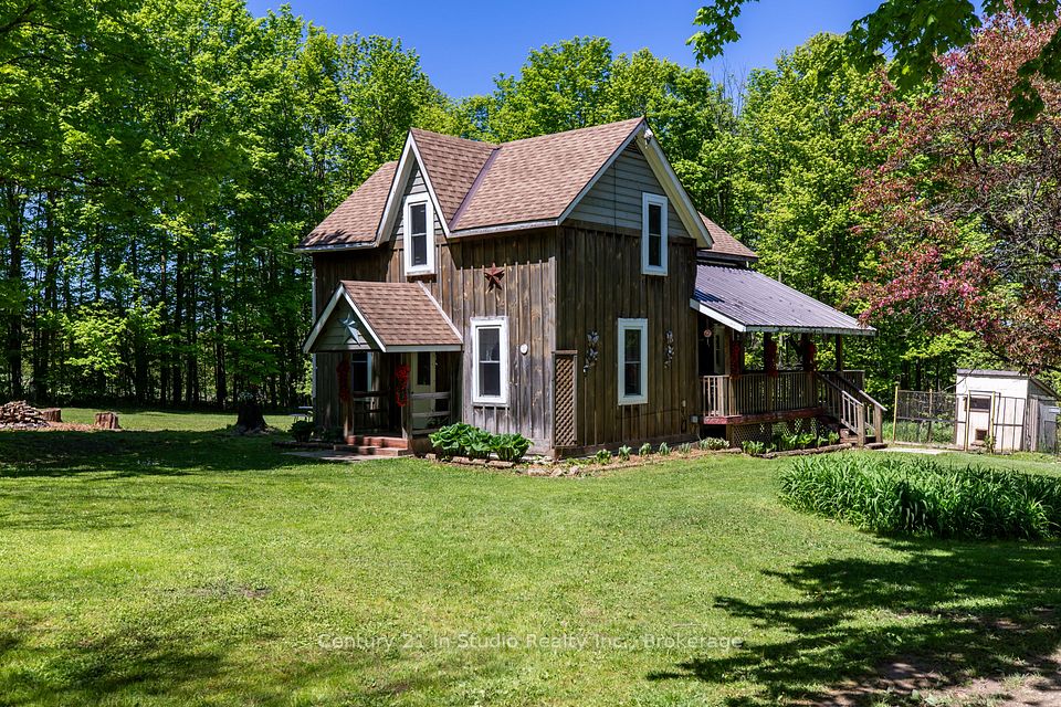 544225 Bells Lake