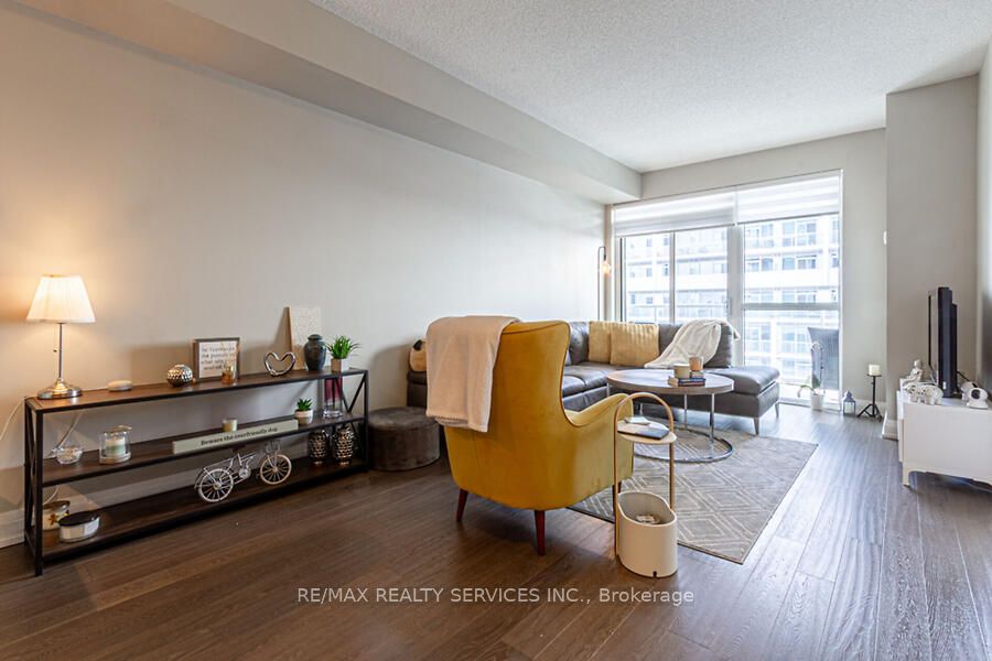 65 Speers Road, #1507