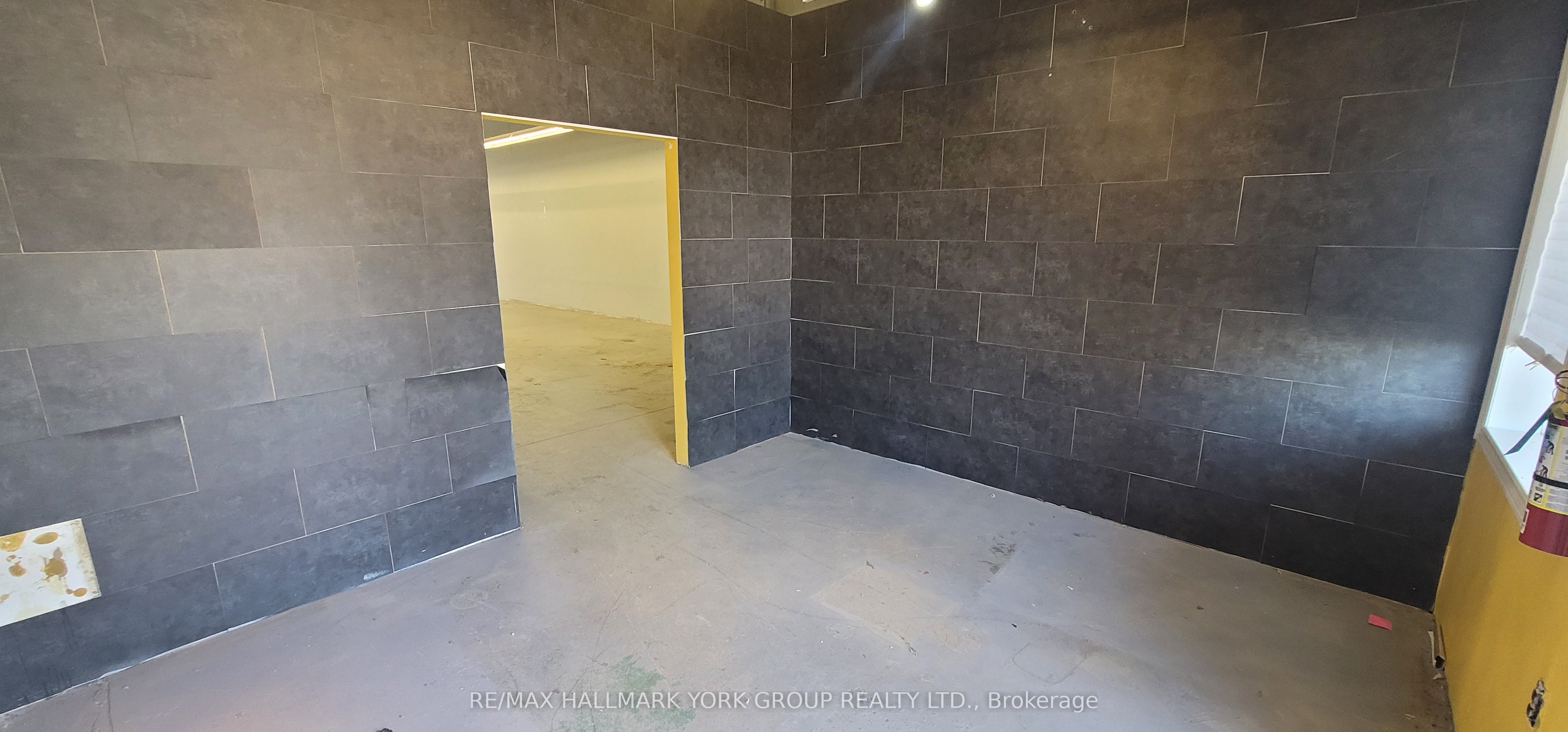 255 Industrial Parkway S, #4