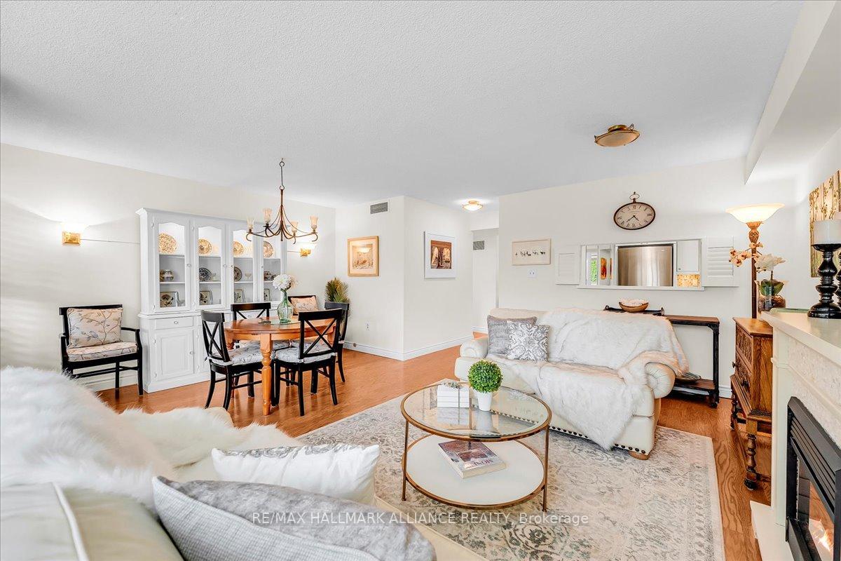 2 Bedrooms Condo at 1071 QUEENS, Oakville For sale