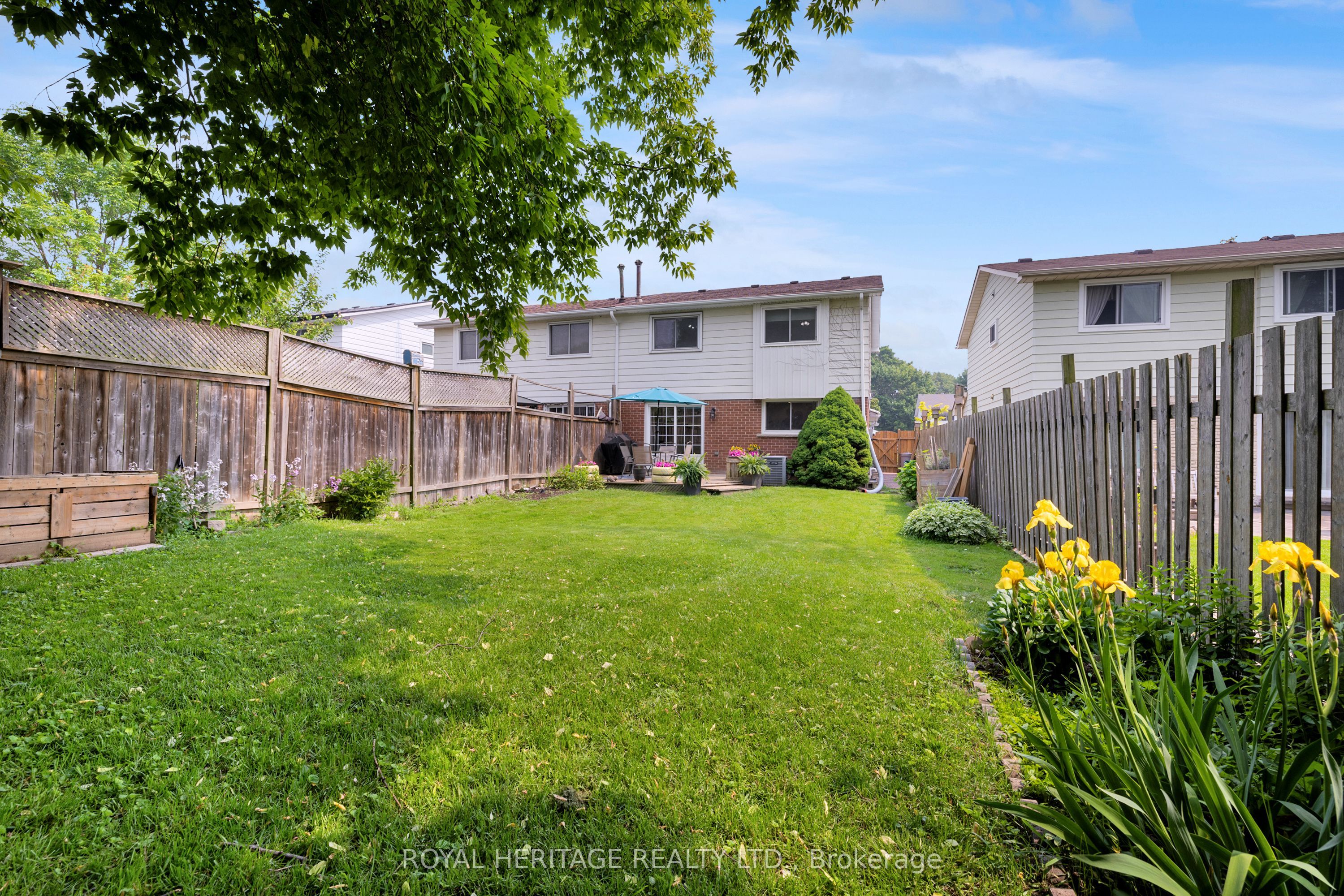 557 Berwick Crescent