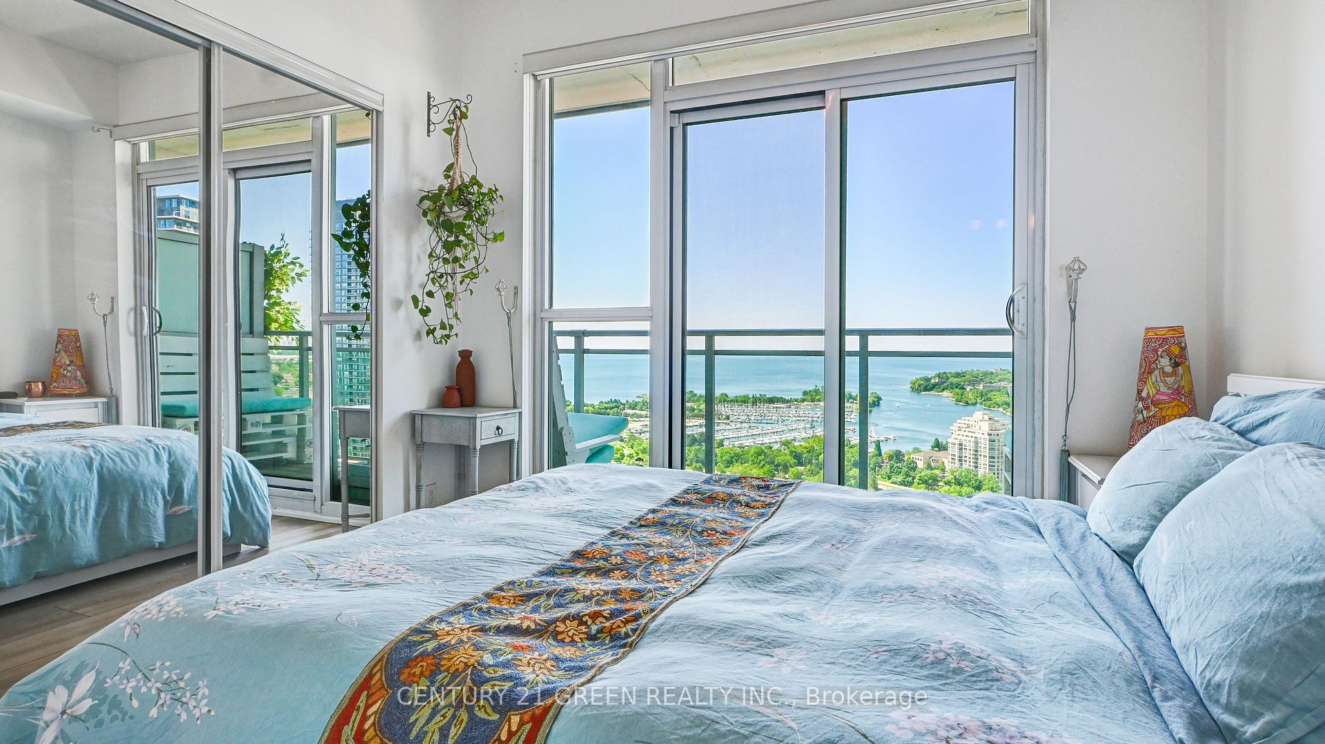 2 Bedrooms Condo at 33 Shore Breeze, Toronto For sale