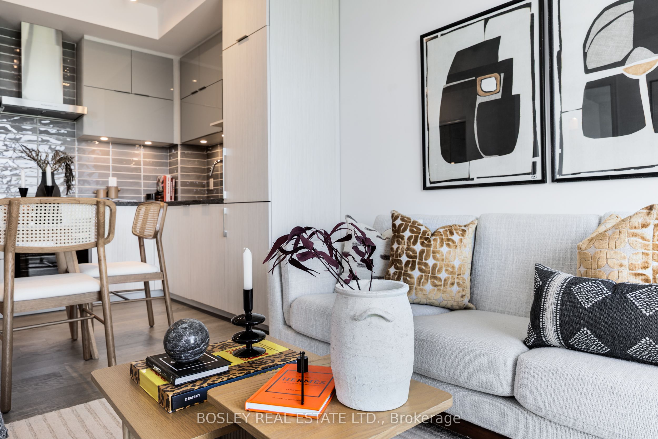 8 Rouge Valley Drive W, #908