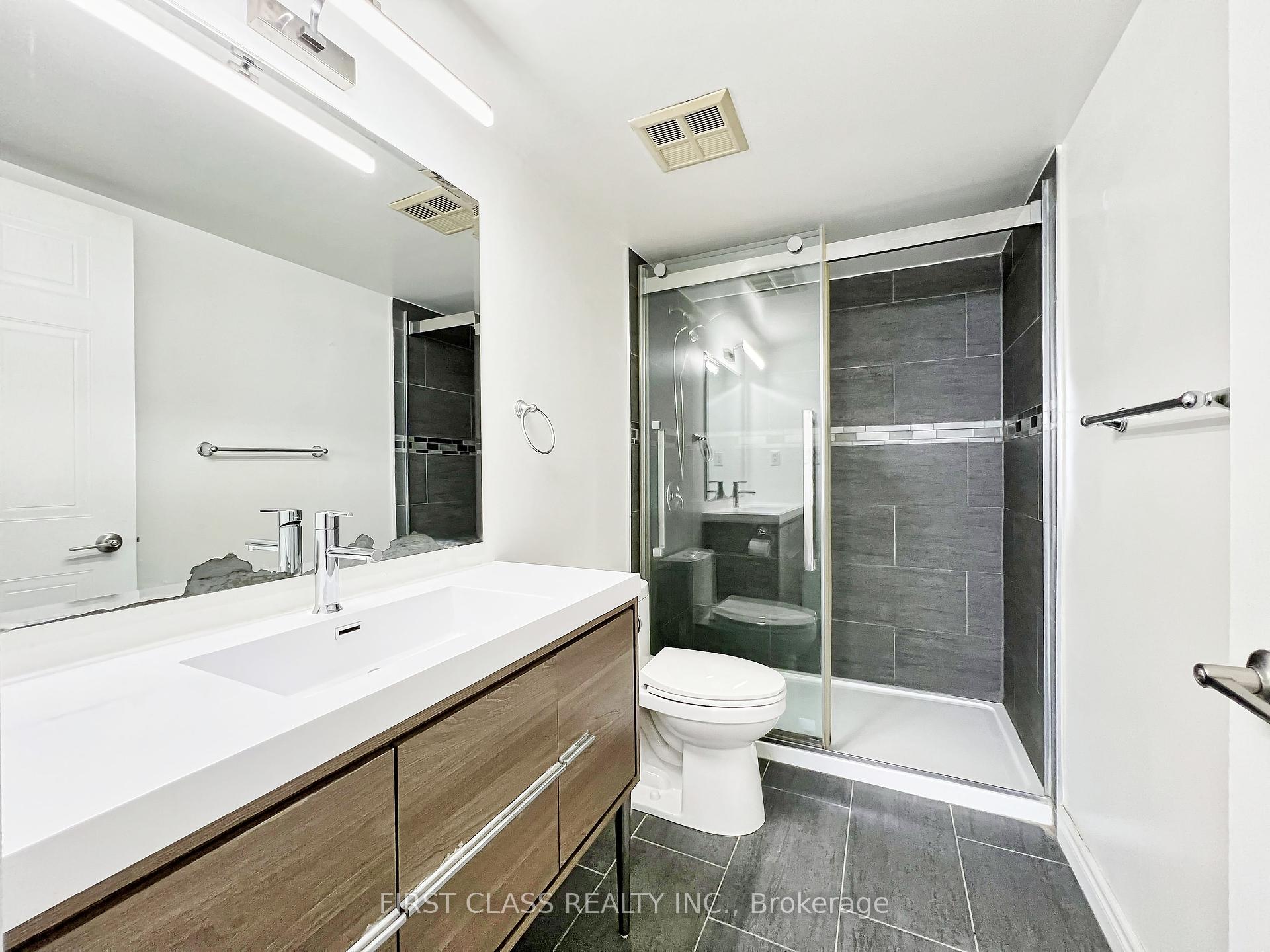 3 Bedrooms Condo at 275 Bamburgh, Toronto For sale