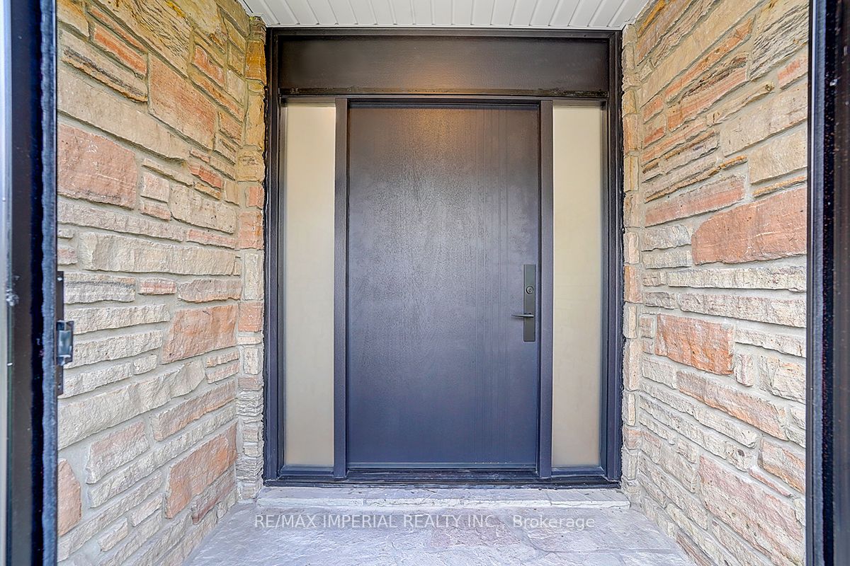 23 Hagerman Boulevard, Markham, ON L3R 2A8