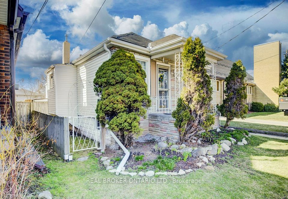 458 Upper Wentworth Street, Hamilton, ON L9A 4T7