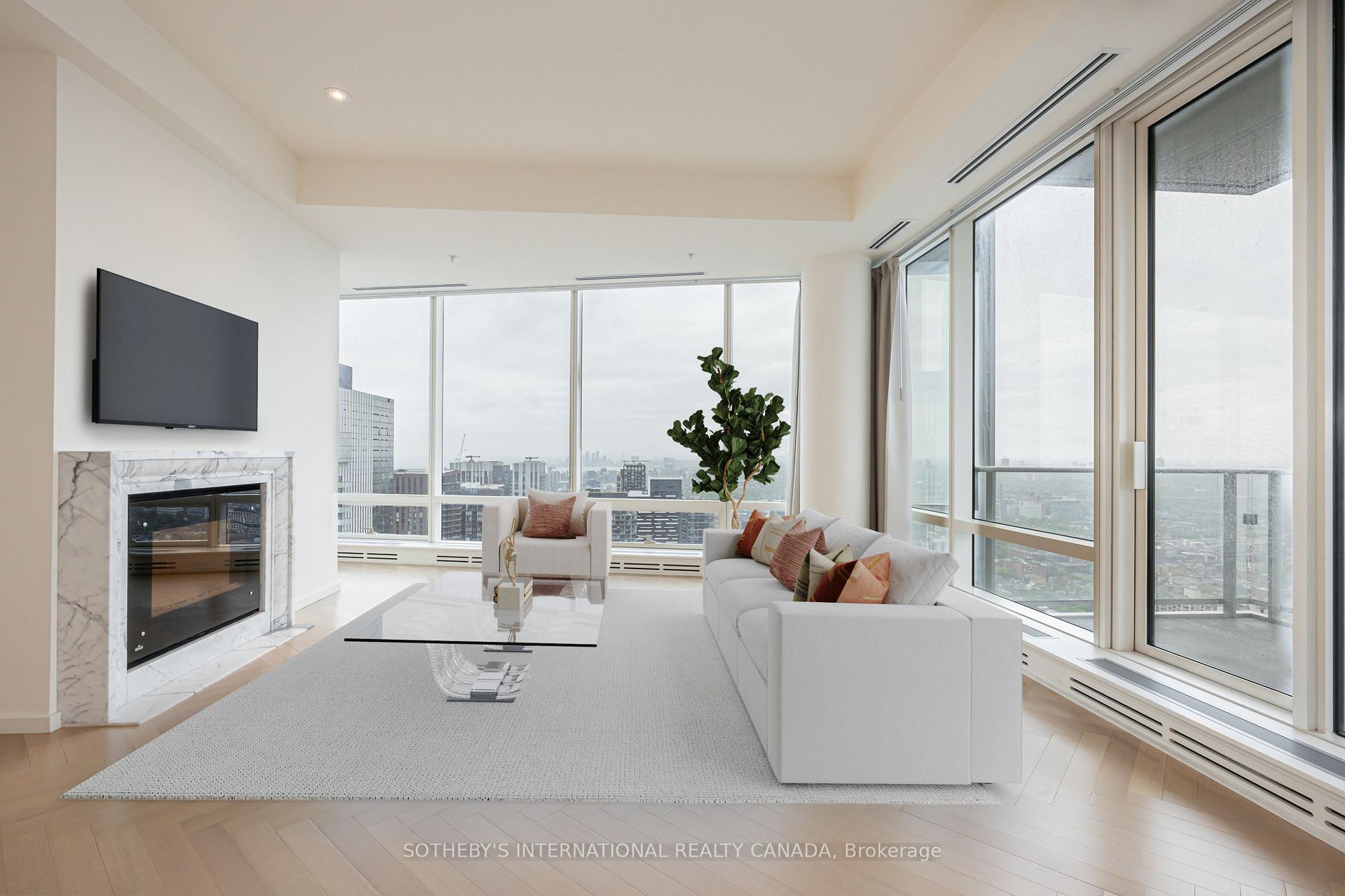 3 Bedrooms Condo at 180 University, Toronto For sale