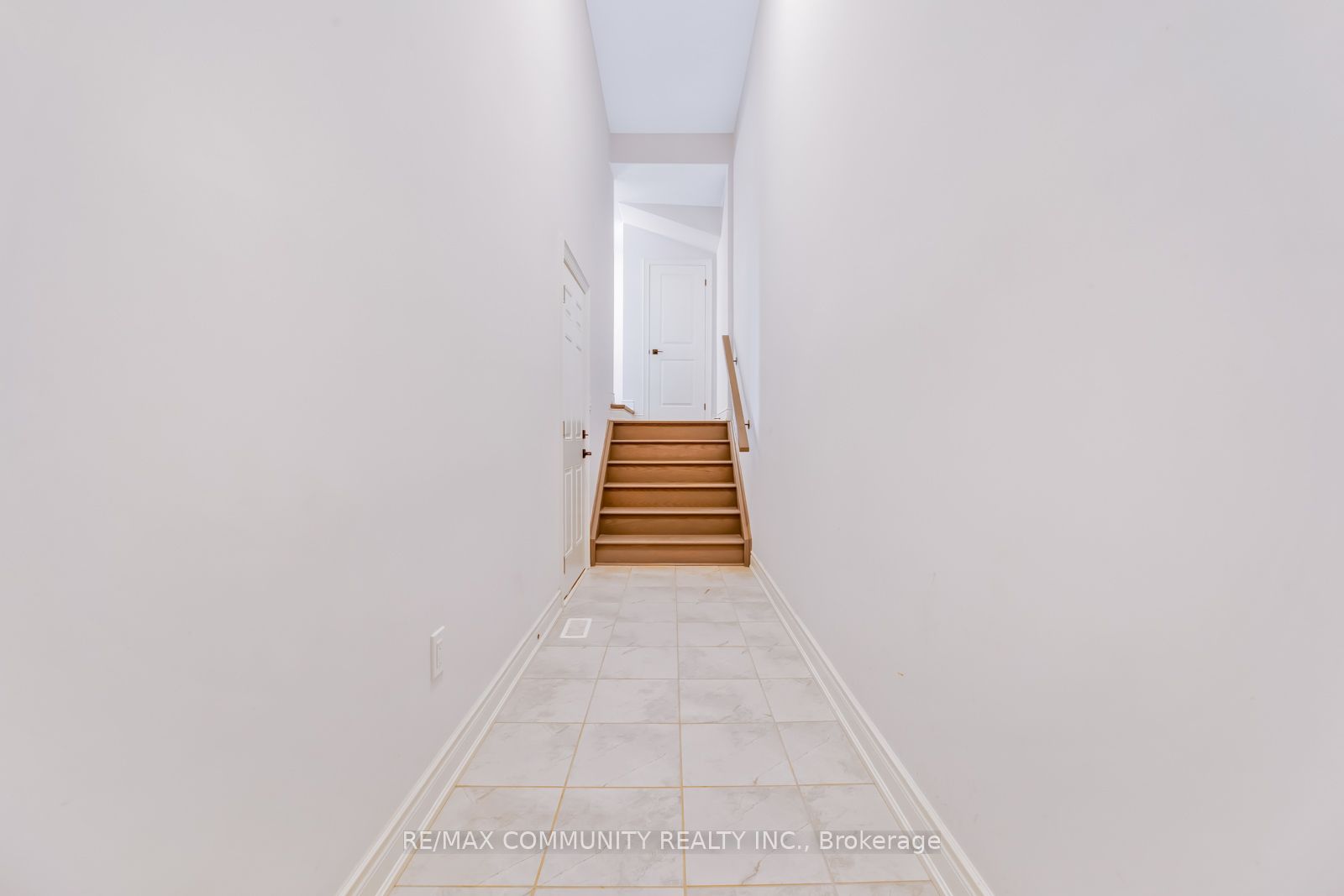 16 Alan Williams Trail