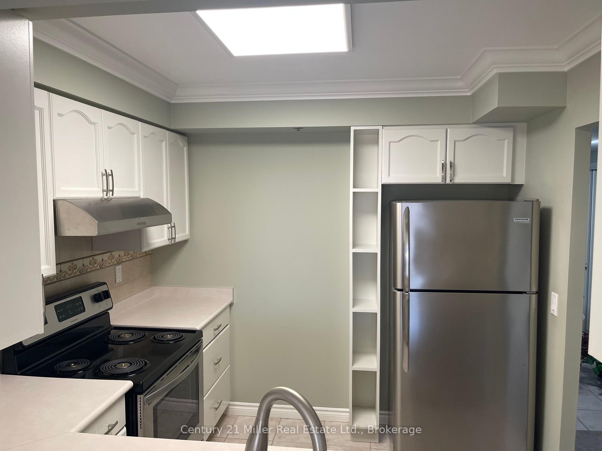 2 Bedrooms Condo at 100 Burloak,  Burlington For sale