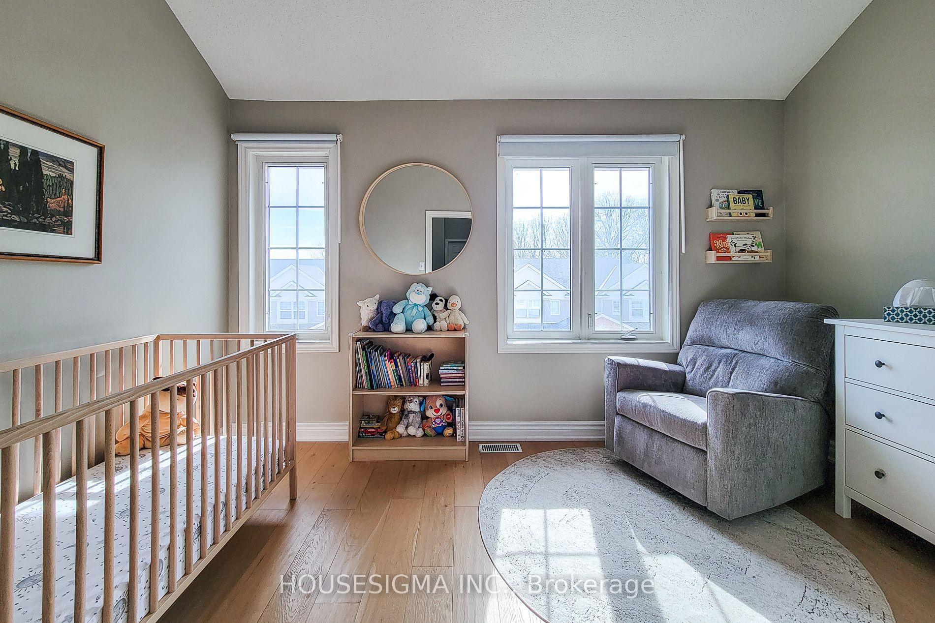 2 Bedrooms Condo at 3480 Upper Middle, Burlington For sale