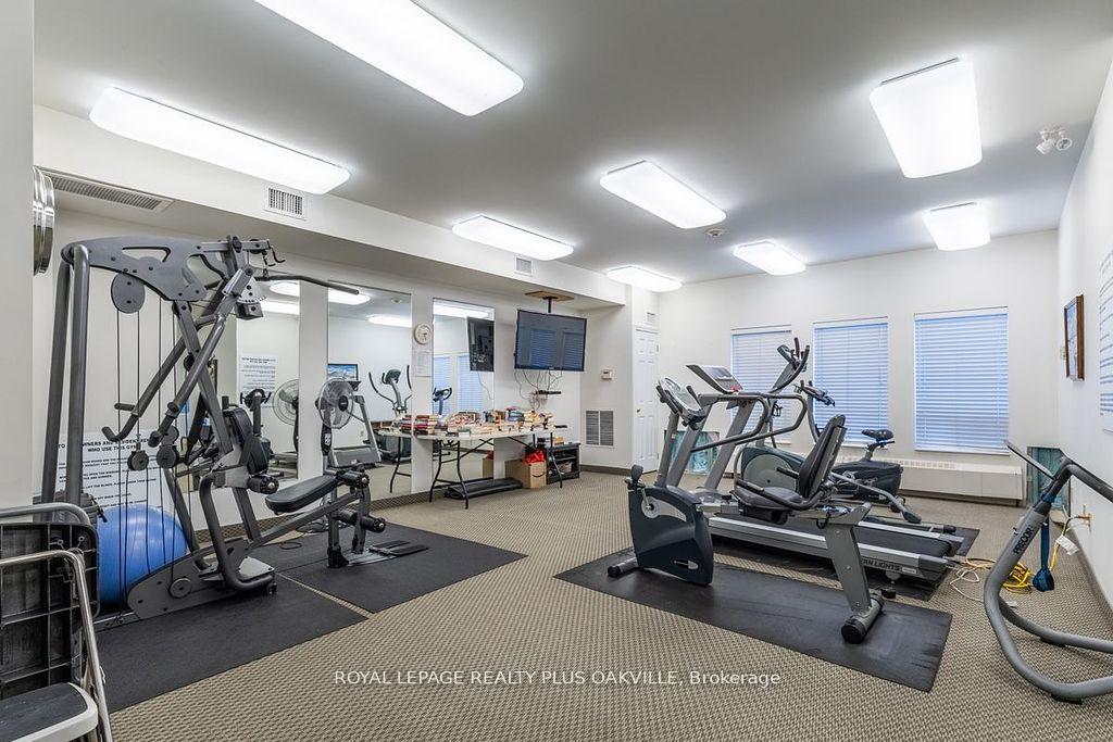2 Bedrooms Condo at 1499 Nottinghill, Oakville For sale