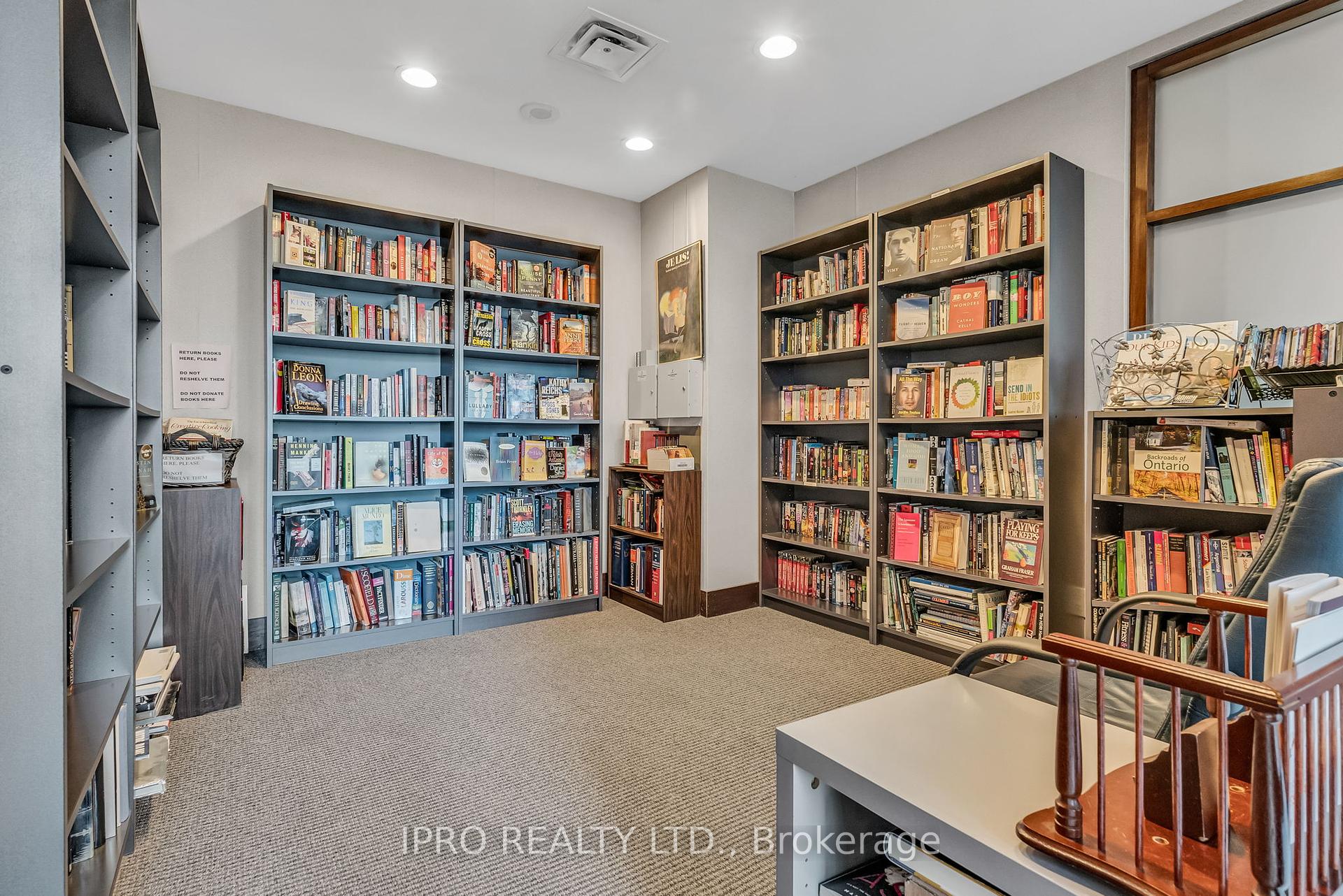 3 Bedrooms Condo at 500 Queens, Toronto For sale