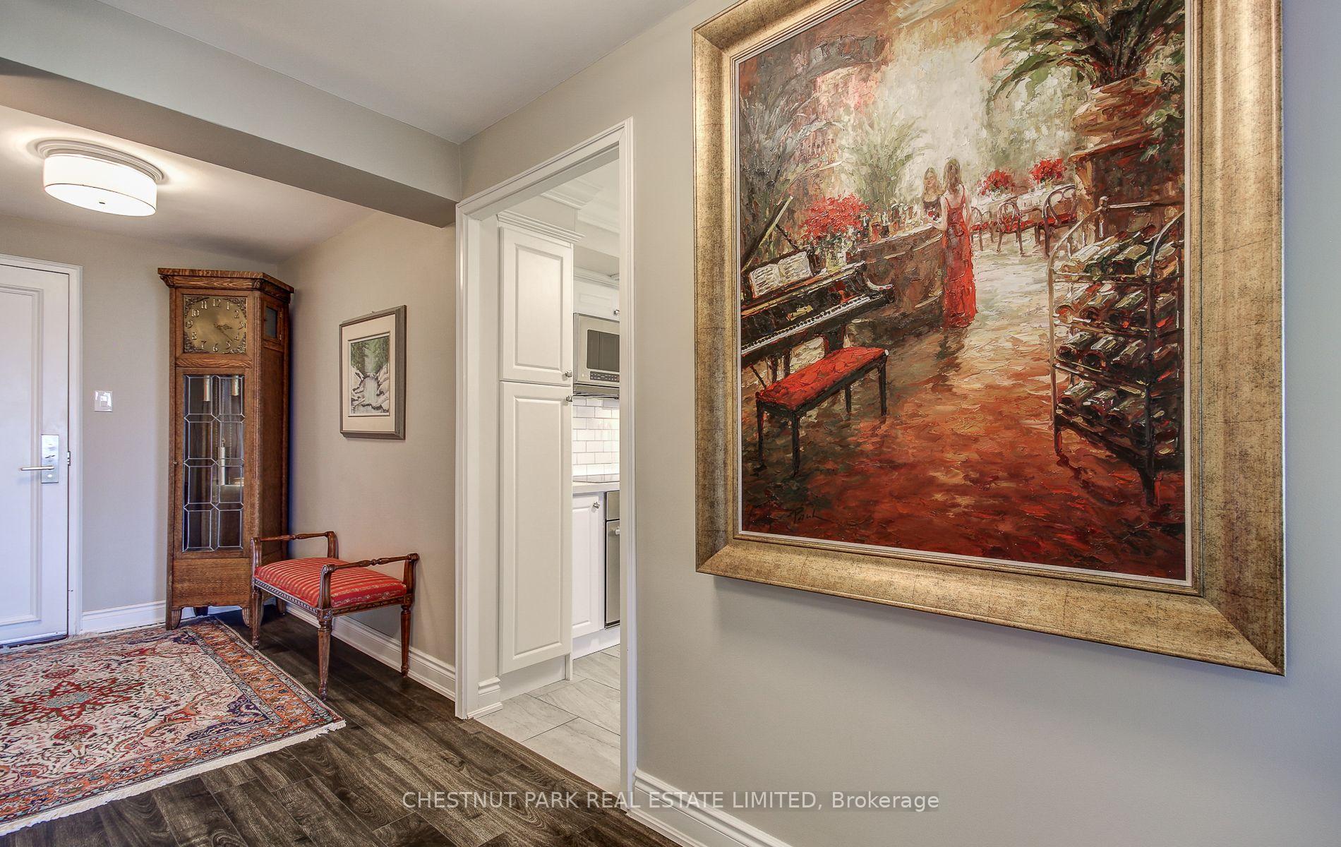 2 Bedrooms Condo at 1400 Dixie, Mississauga For sale