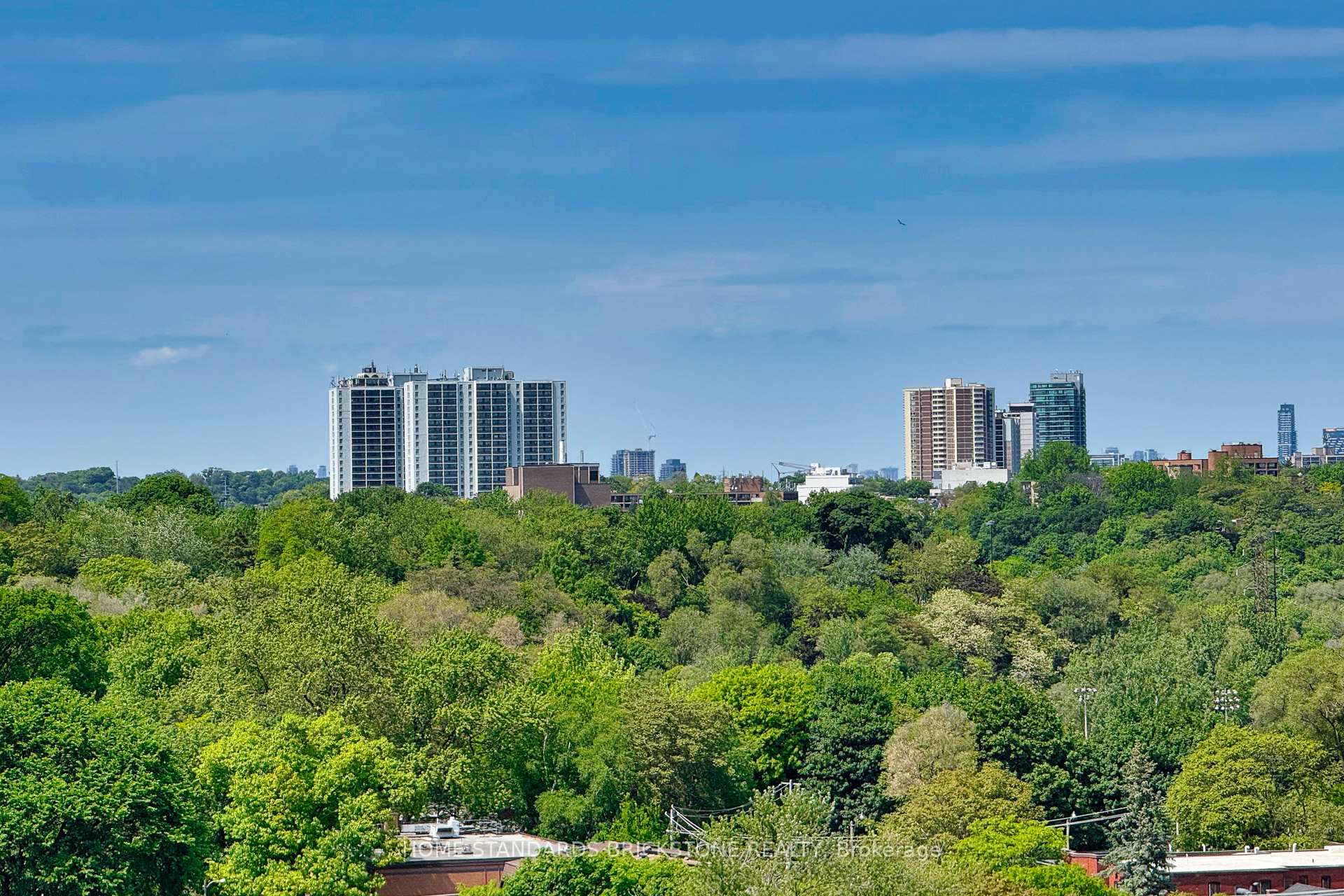 2 Bedrooms Condo at 34 Tubman, Toronto For sale