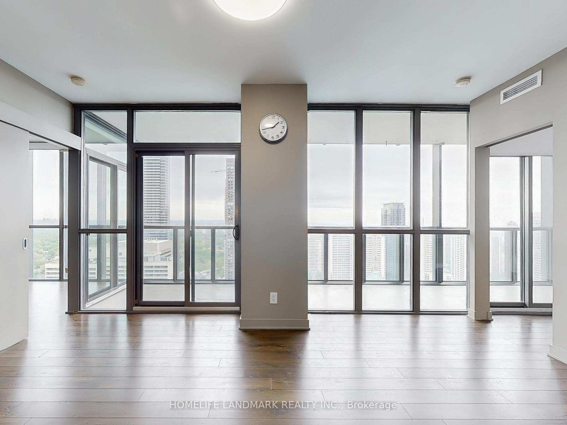 3 Bedrooms Condo at 110 Charles, Toronto For sale