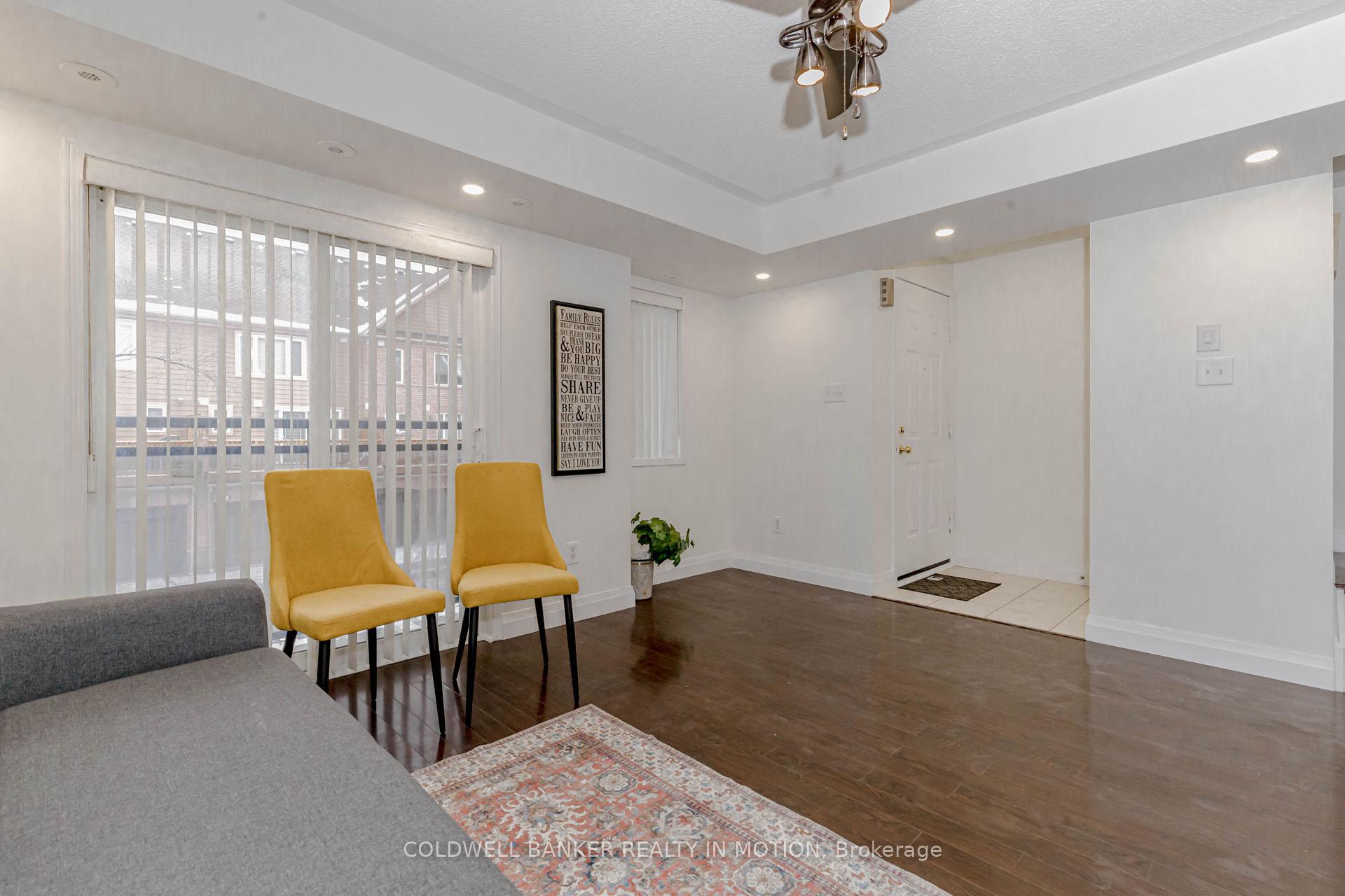 2 Bedrooms Condo at 4975 Southampton, Mississauga For sale