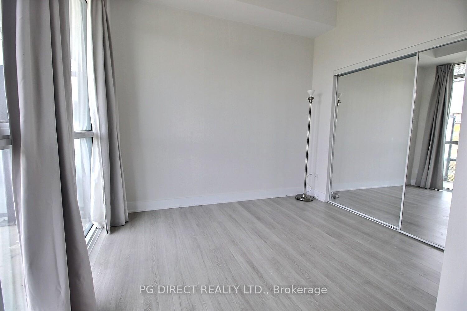2 Bedrooms Condo at 99 The Donway, Toronto For sale