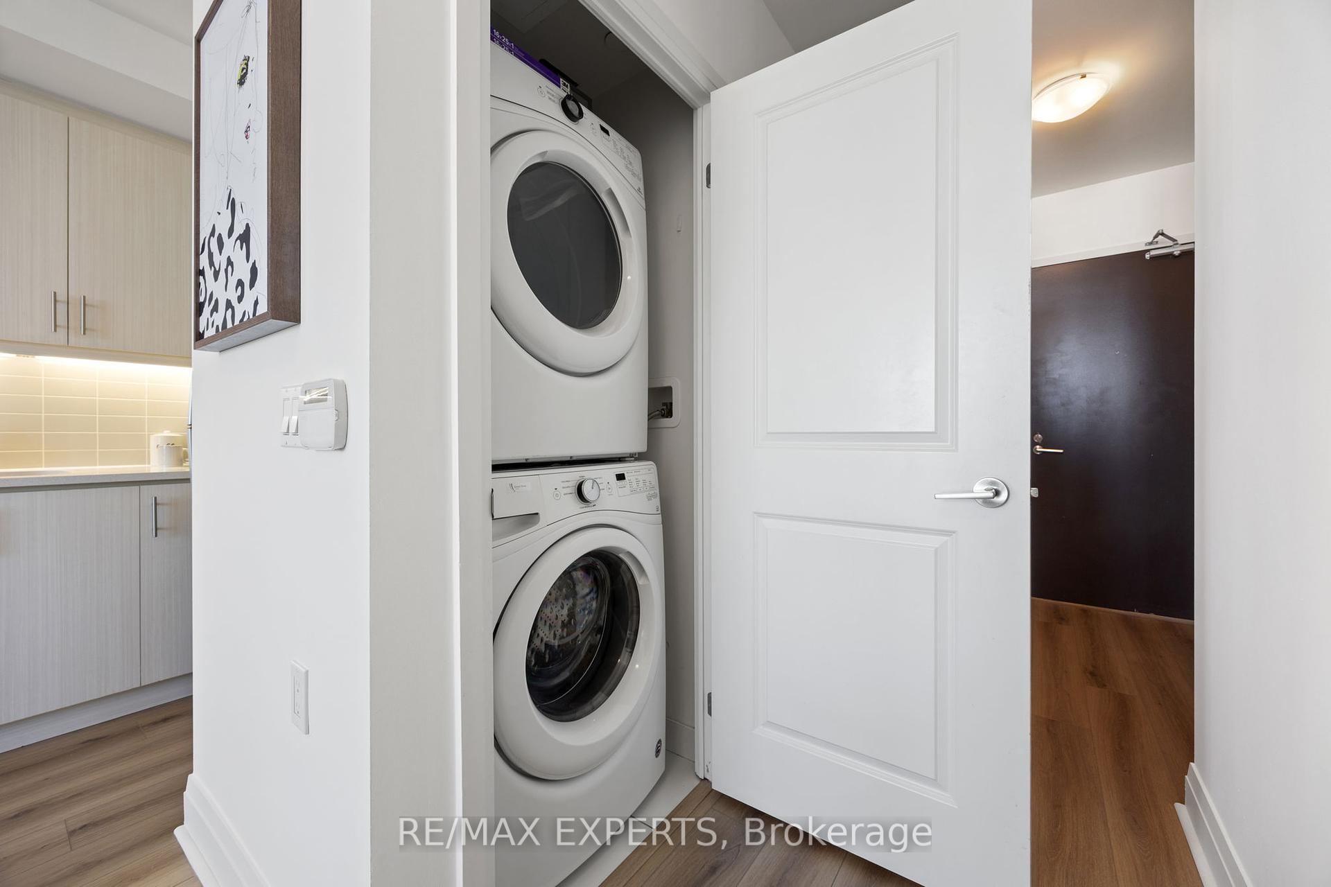 1 Bedroom Condo at 17 Zorra, Toronto For sale