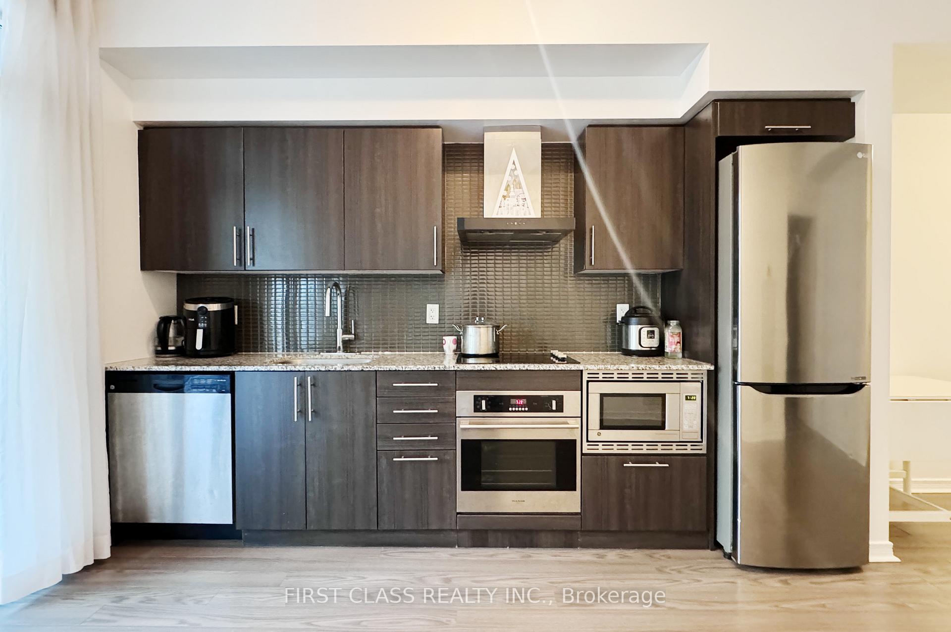 1 Bedroom Condo at 352 Front, Toronto For sale