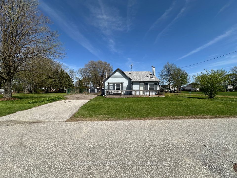 3158 Queen Street, Brooke-Alvinston, ON N0N 1K0