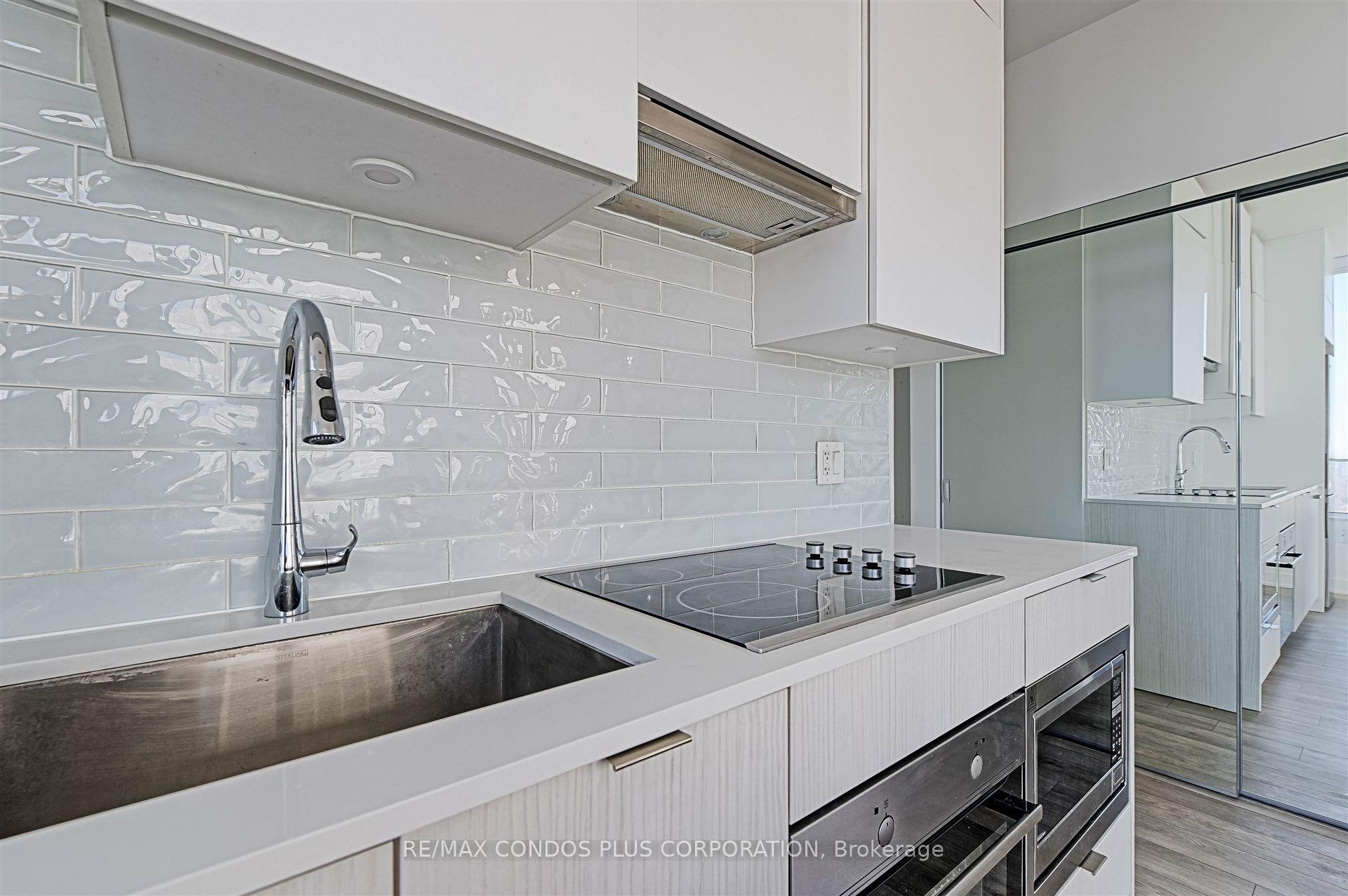 2 Bedrooms Condo at 195 Redpath, Toronto For sale
