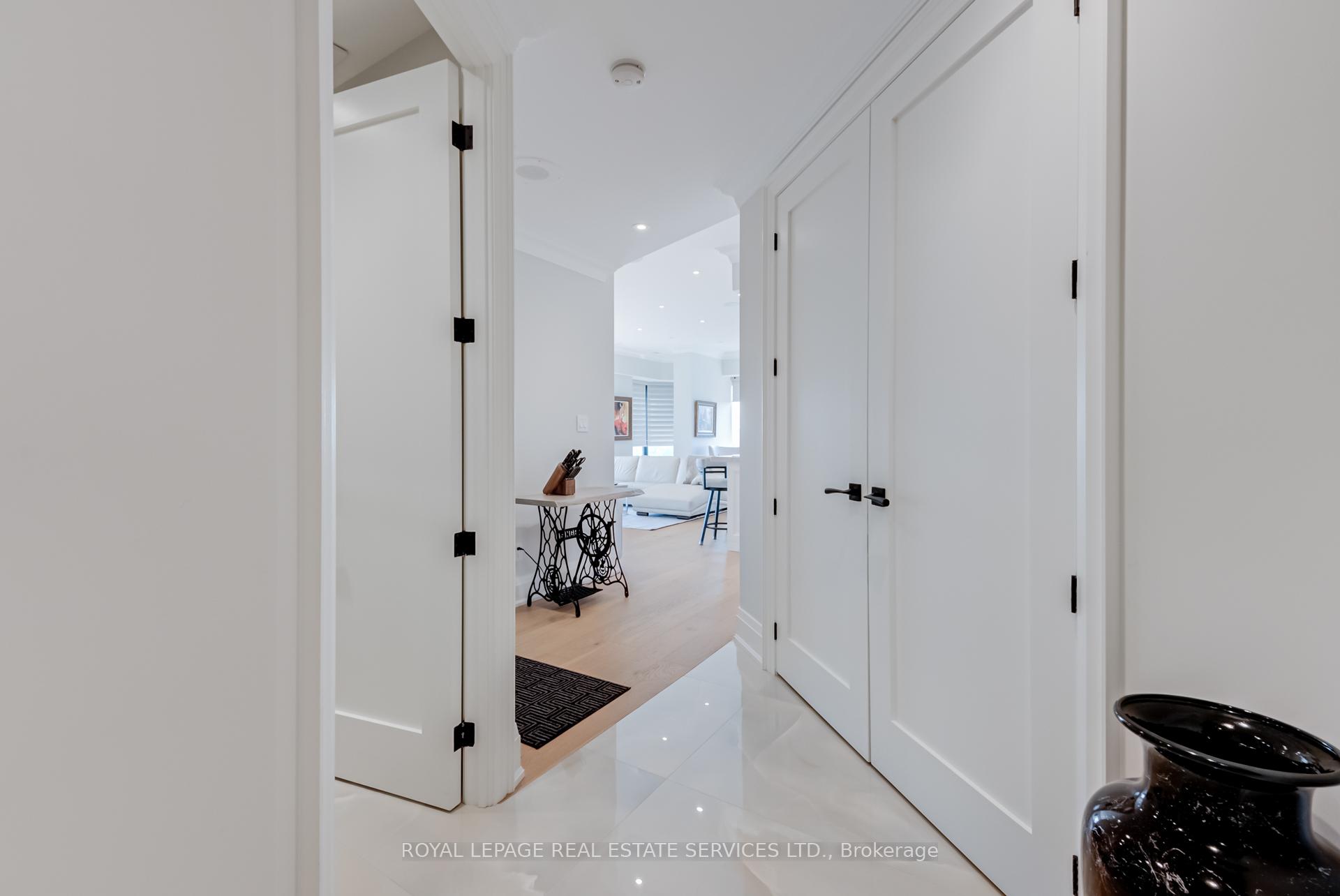 2 Bedrooms Condo at 2045 Lake Shore, Toronto For sale