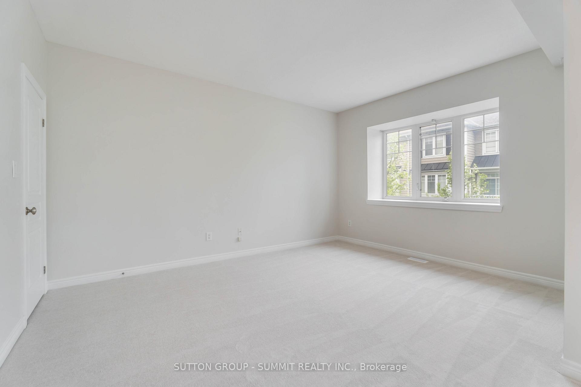 3 Bedrooms Condo at 337 Beach, Hamilton For sale