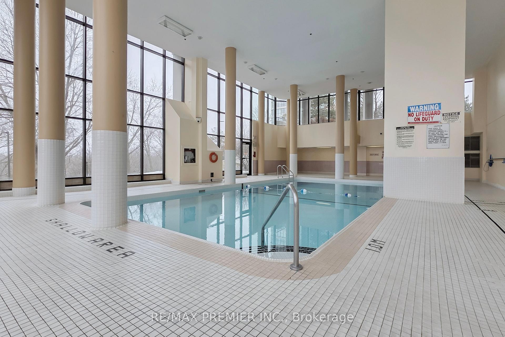 3 Bedrooms Condo at 1 Rowntree, Toronto For sale