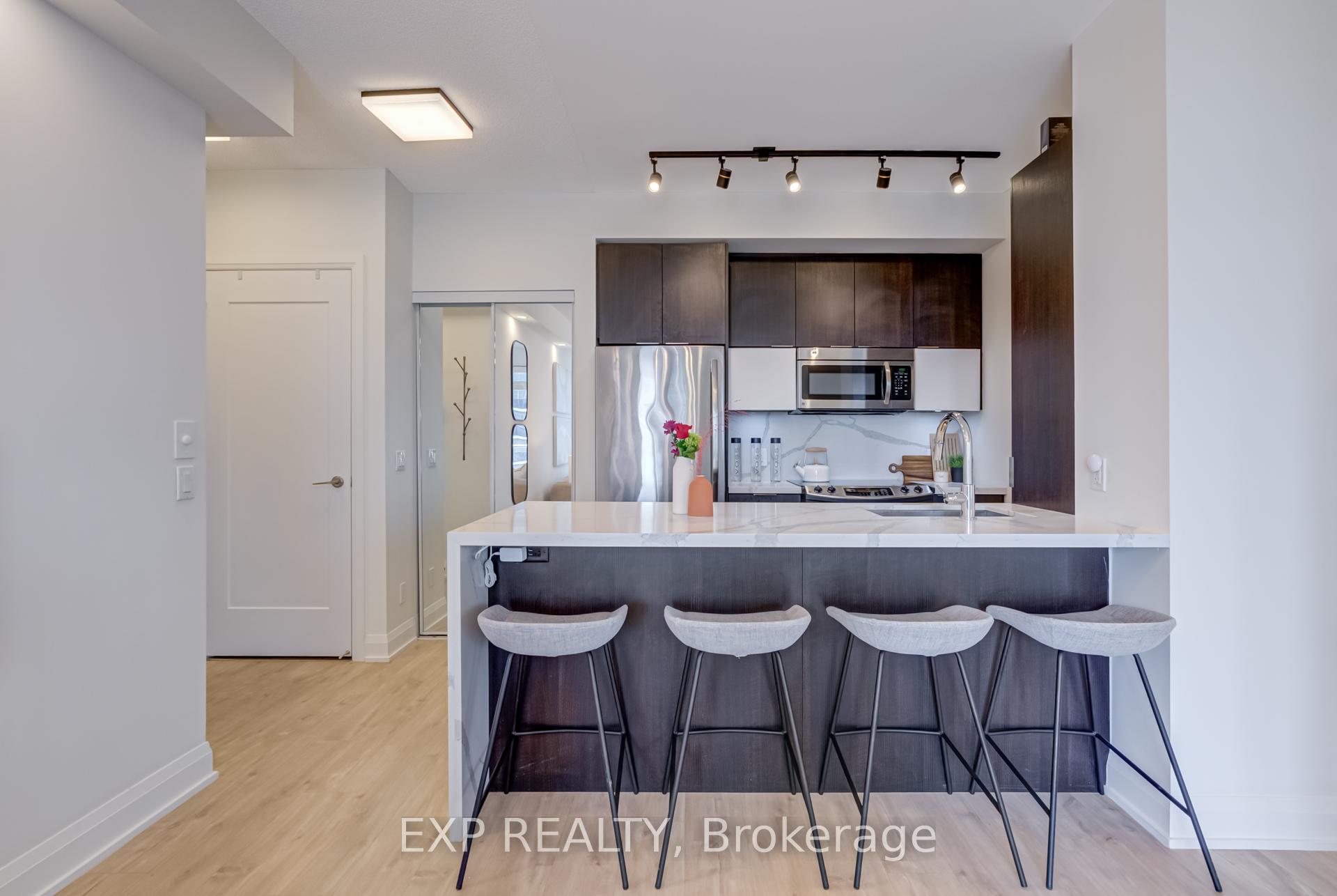 2 Bedrooms Condo at 56 Annie Craig, Toronto For sale