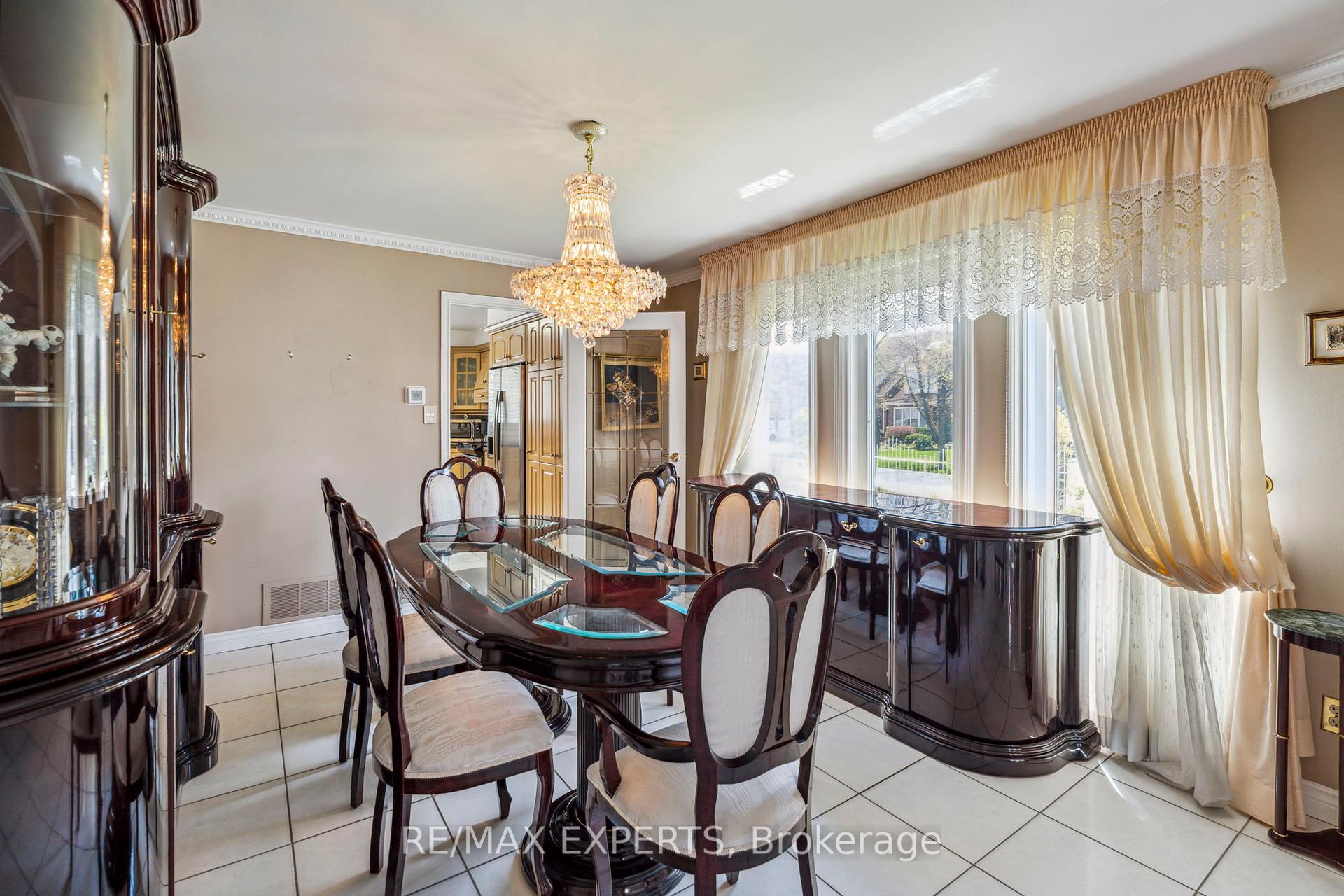 3623 East Park Court