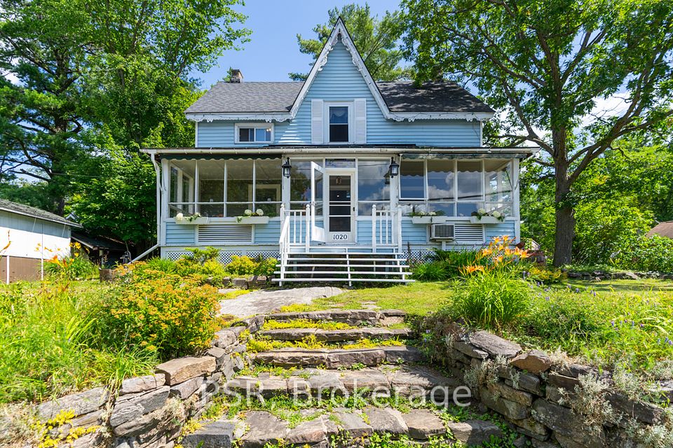 1020 Bala Falls